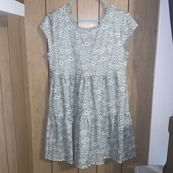 Green Floral dress - Picture 2 of 2